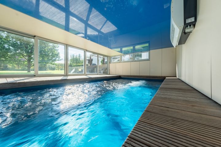 Zastřešený bazén