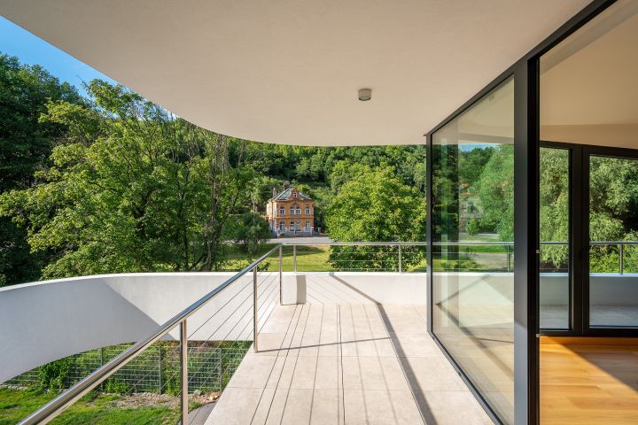 Balkon u dětského pokoje